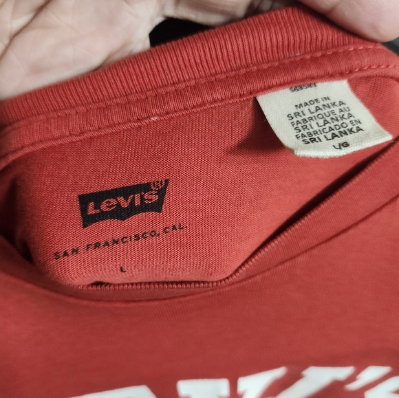 Levi's large cotton t-shirt red large - Picture 4 of 6